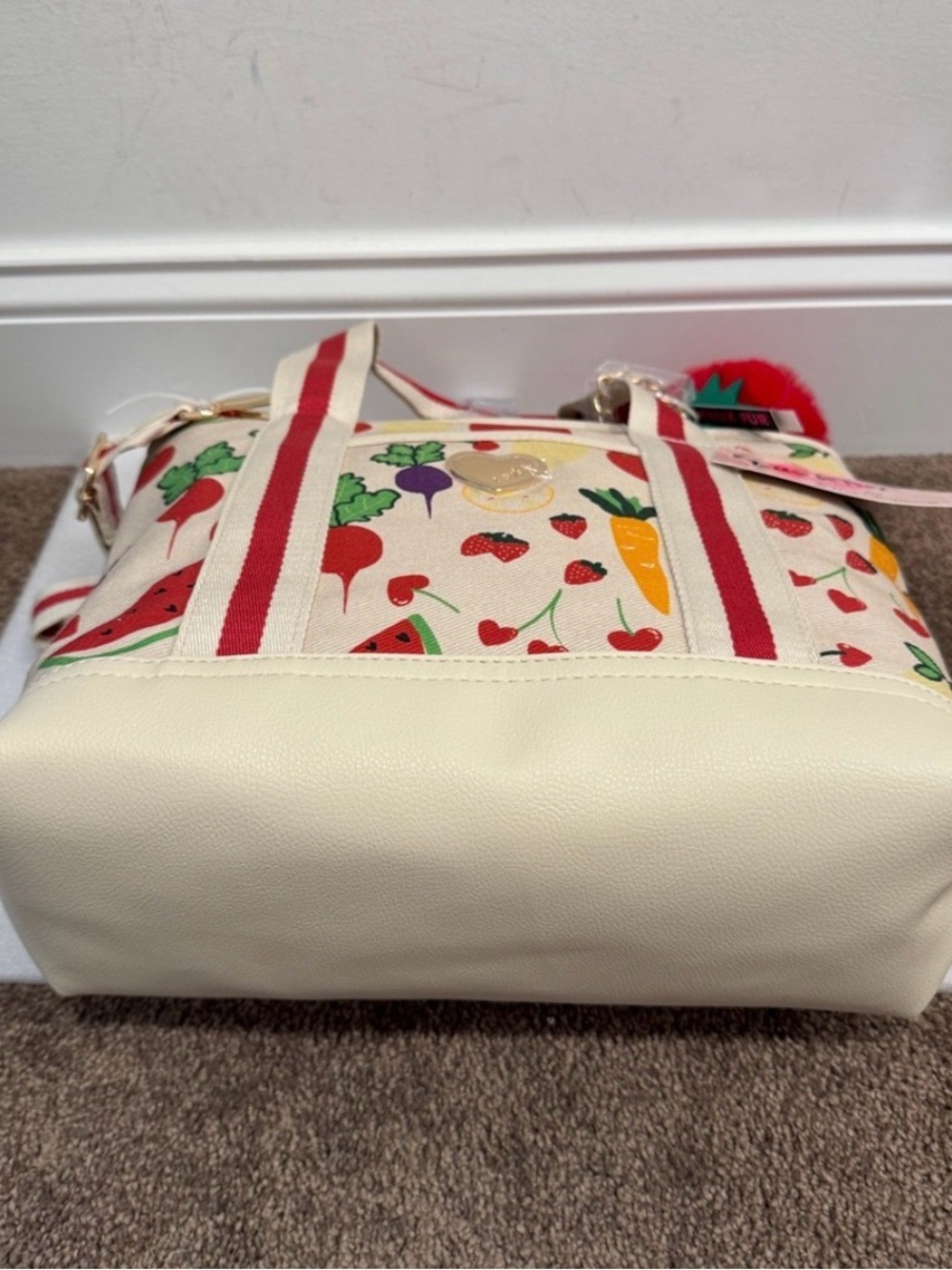 Betsey Johnson luv Betsey canvas fruit motif crossbody shoulder bag purse NWT - Picture 5 of 8